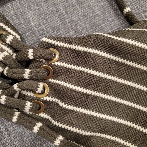 Red Carter Size XS Bikini Swim Top - Picture 6 of 8